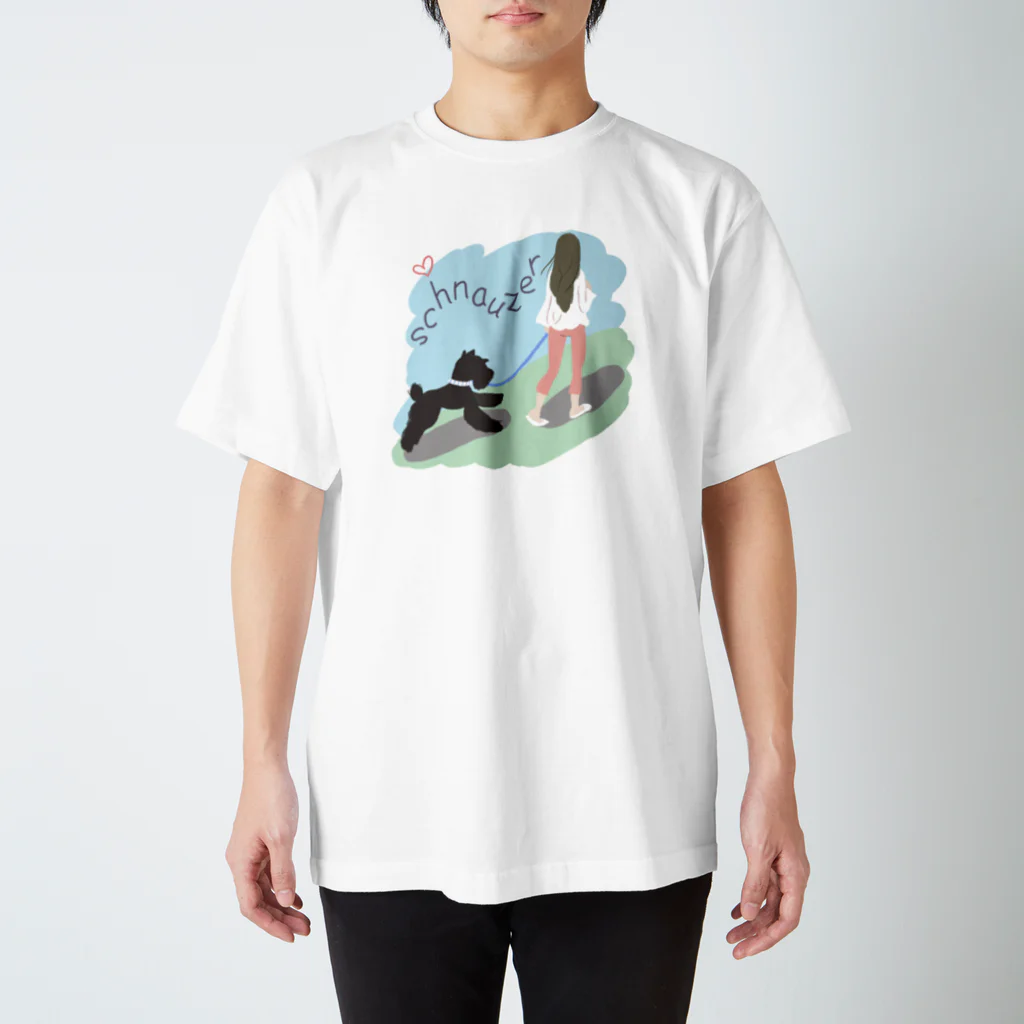 シュナウザーシュナウザーのお散歩だよシュナ Regular Fit T-Shirt