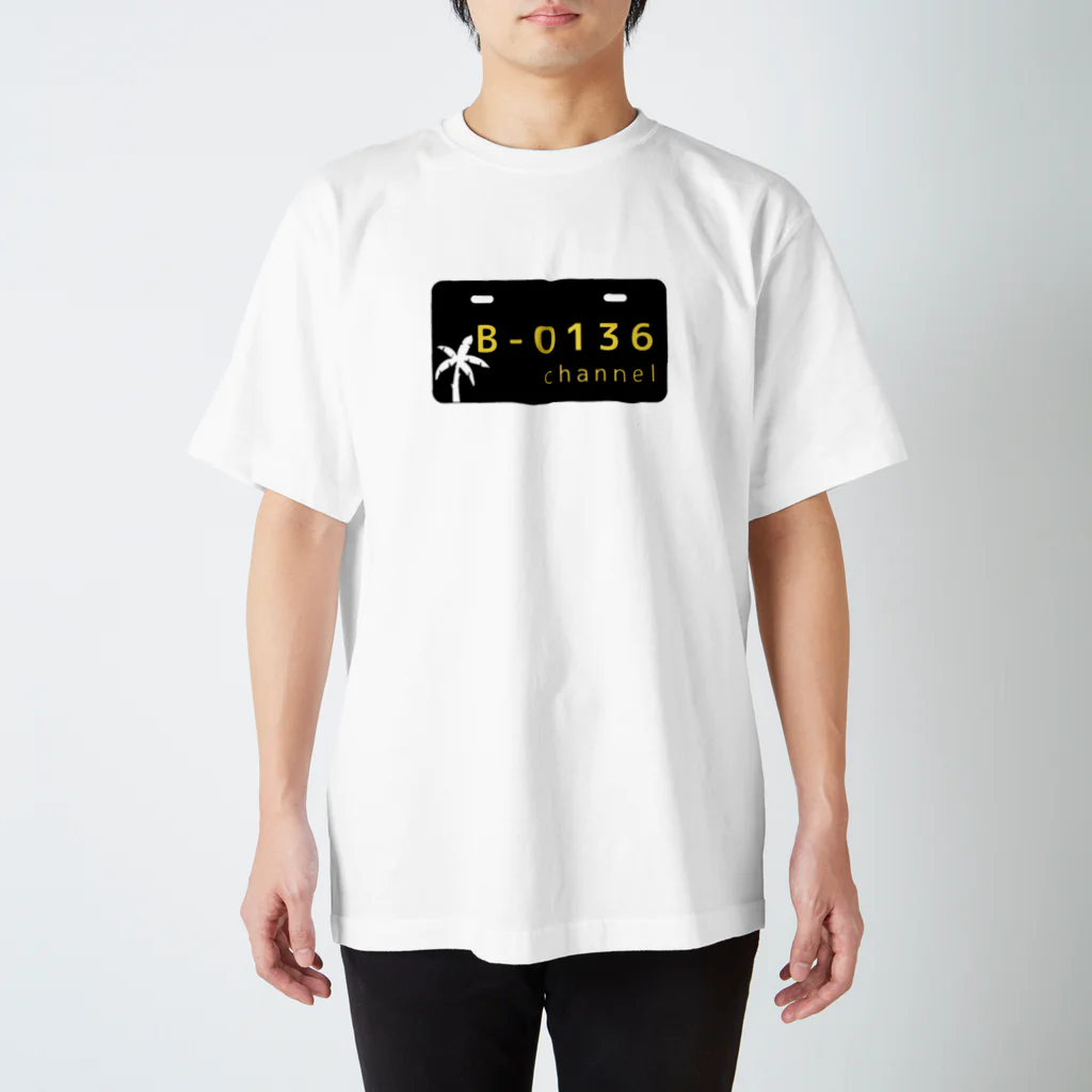 truck life isamuのオリジナルナンバープレートTシャツ Regular Fit T-Shirt