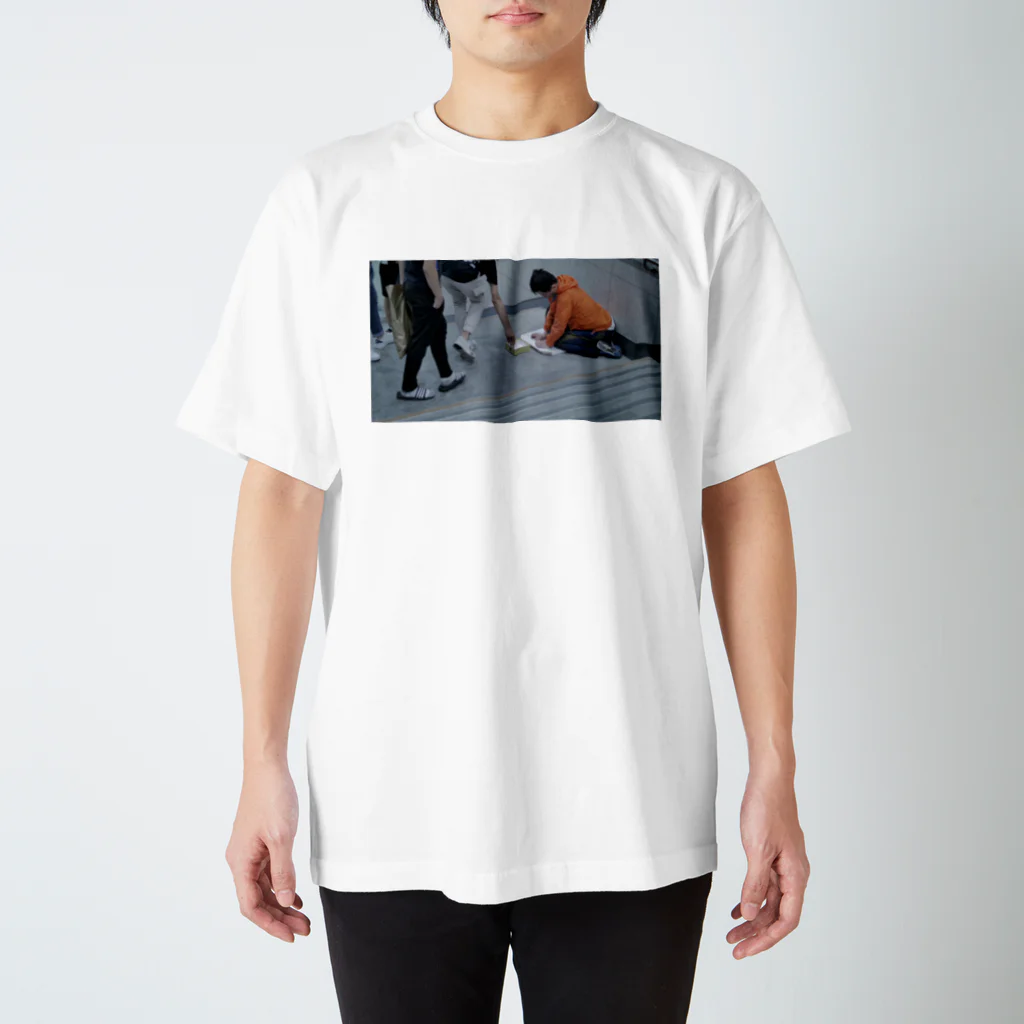 yumi muraiの2018年　韓国にて Regular Fit T-Shirt