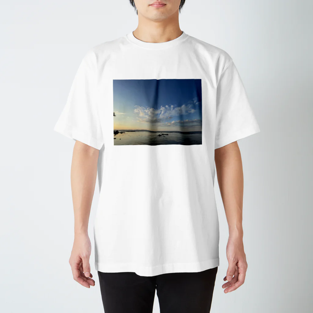 kanonstyleの夕焼けの海 Regular Fit T-Shirt