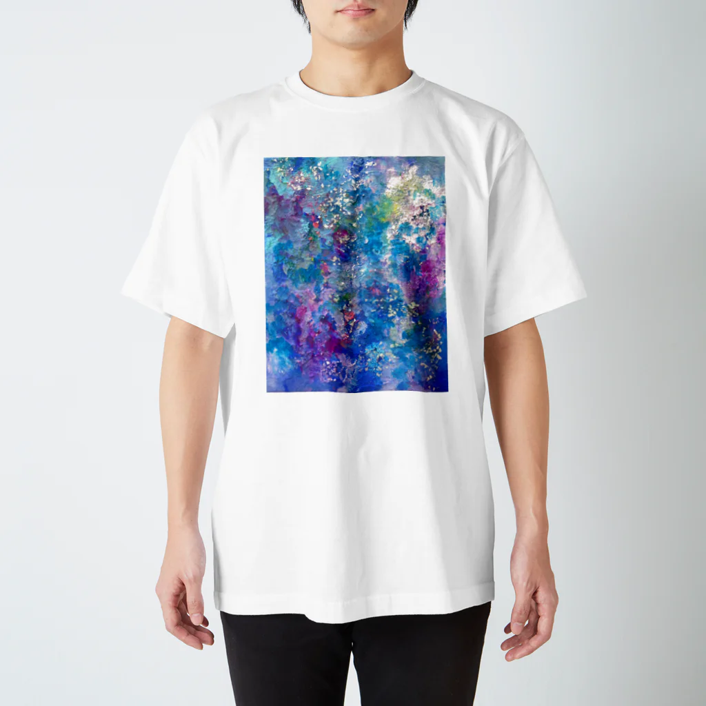 三姉妹とウフフのお店の慈愛 Regular Fit T-Shirt