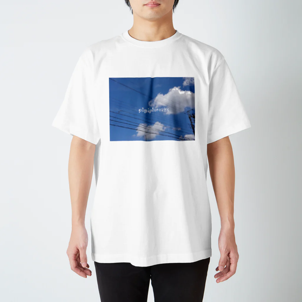 ぴぴぴ わーくすの青空と電線のTシャツ スタンダードTシャツ