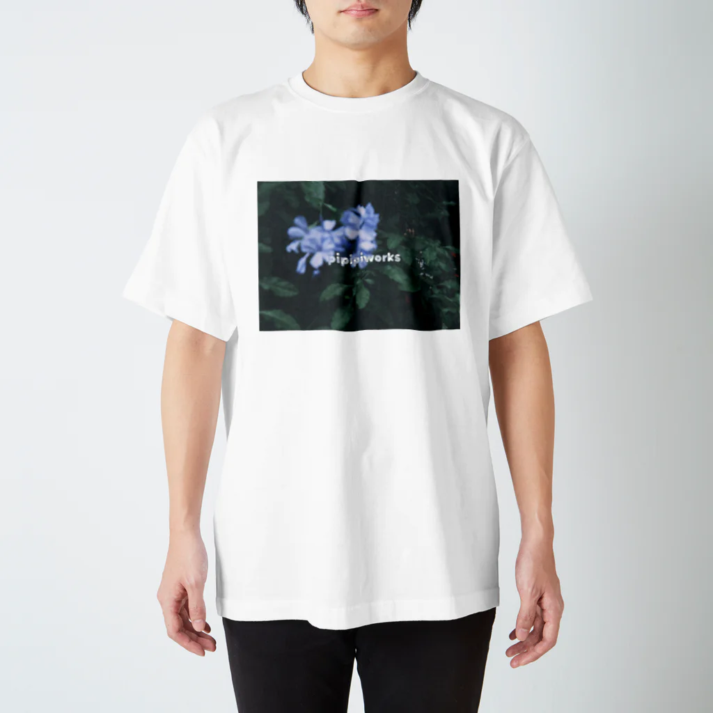 ぴぴぴ わーくすの青いお花のTシャツ Regular Fit T-Shirt