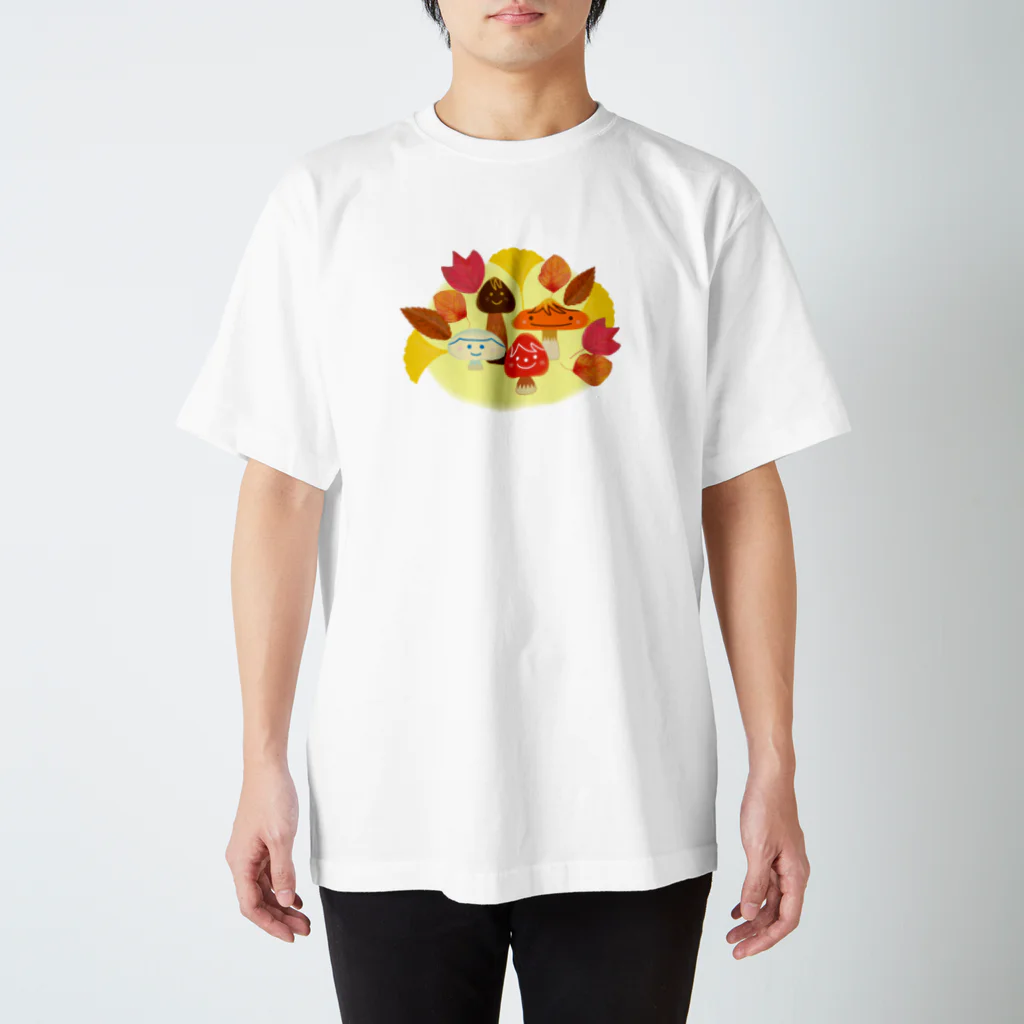 satoharuの木の葉の森のキノコたち Regular Fit T-Shirt