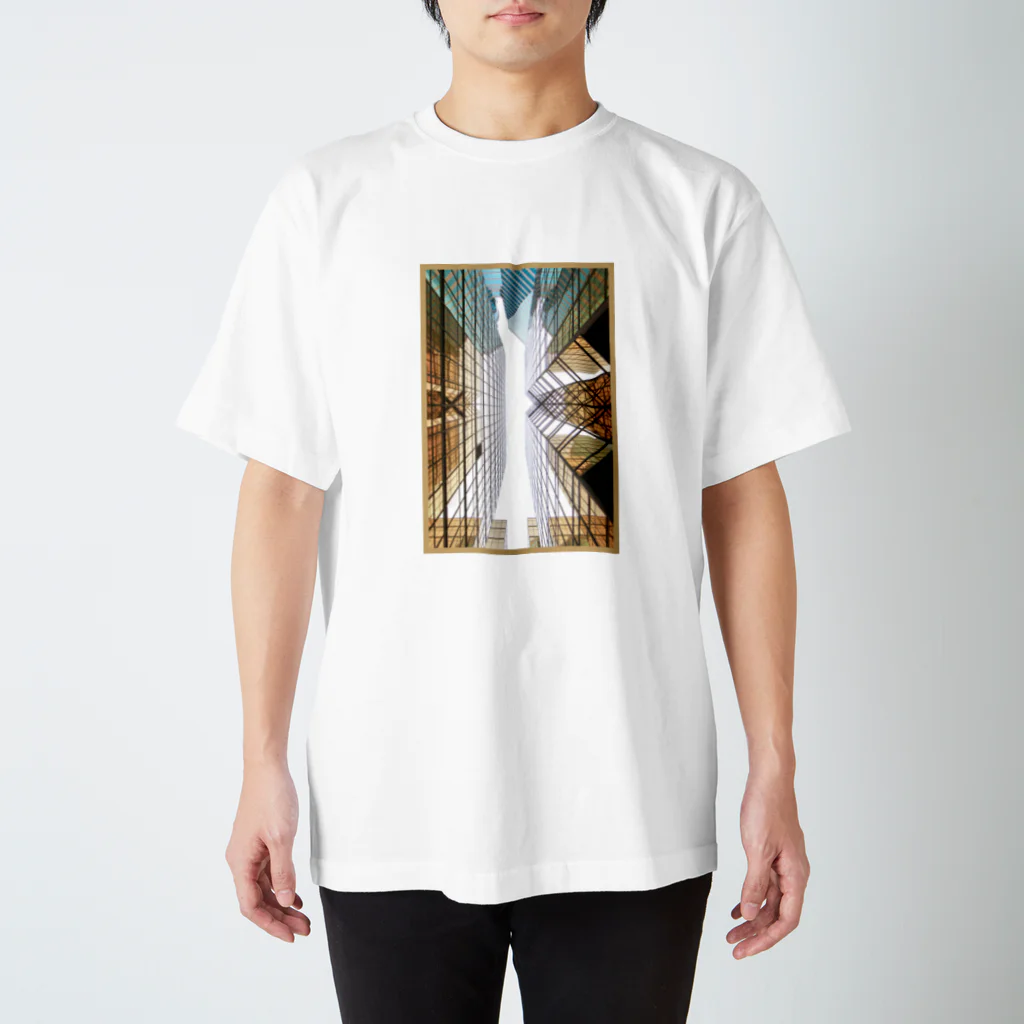 外国風景攝影有限公司の【建築】香港高層マンションGOLD-TATE スタンダードTシャツ