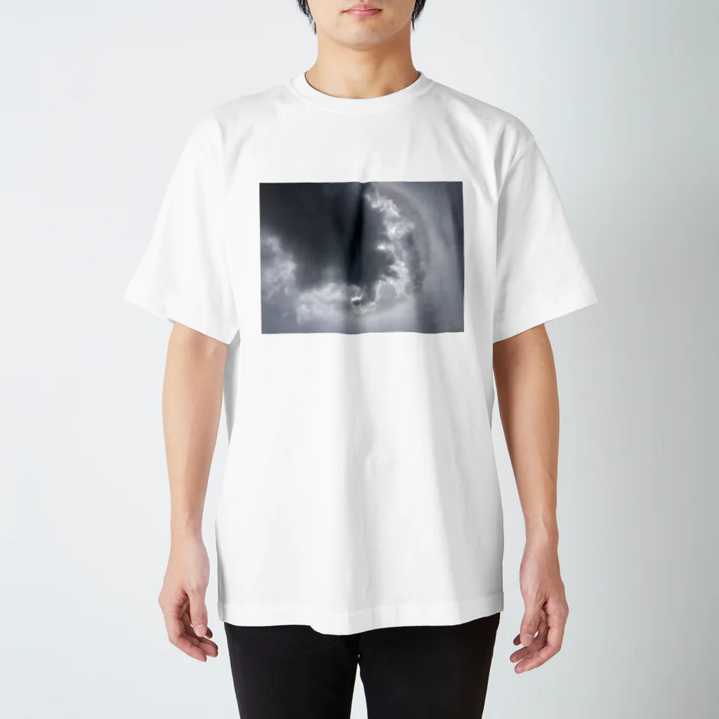 昨日見たゆめ。のcircle of light Regular Fit T-Shirt