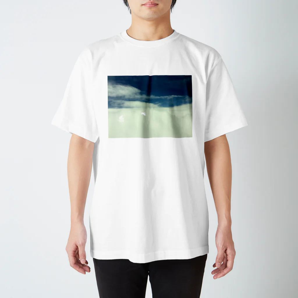 wami20のイギリスの空 Regular Fit T-Shirt