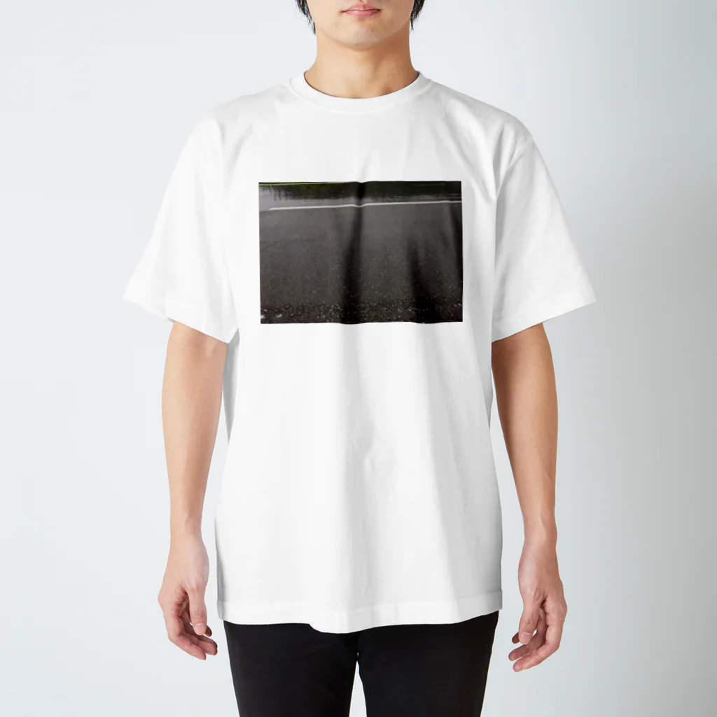 ハゲのメガネのアスファルト Regular Fit T-Shirt