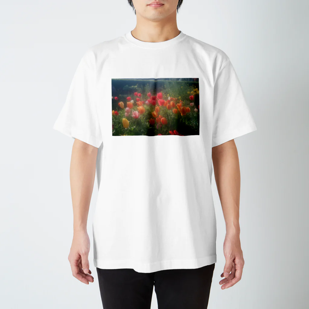 nemuranuのチューリップ スタンダードTシャツ