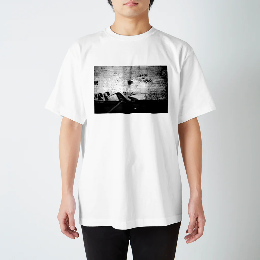 タビヤ(旅屋)のLA・グラフィティ　20190604 Regular Fit T-Shirt