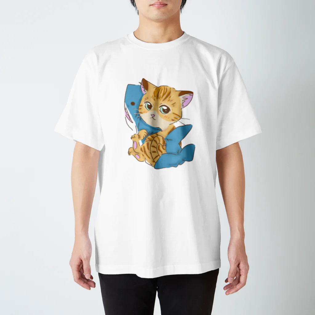 はるる堂のサメ好き猫さん スタンダードTシャツ