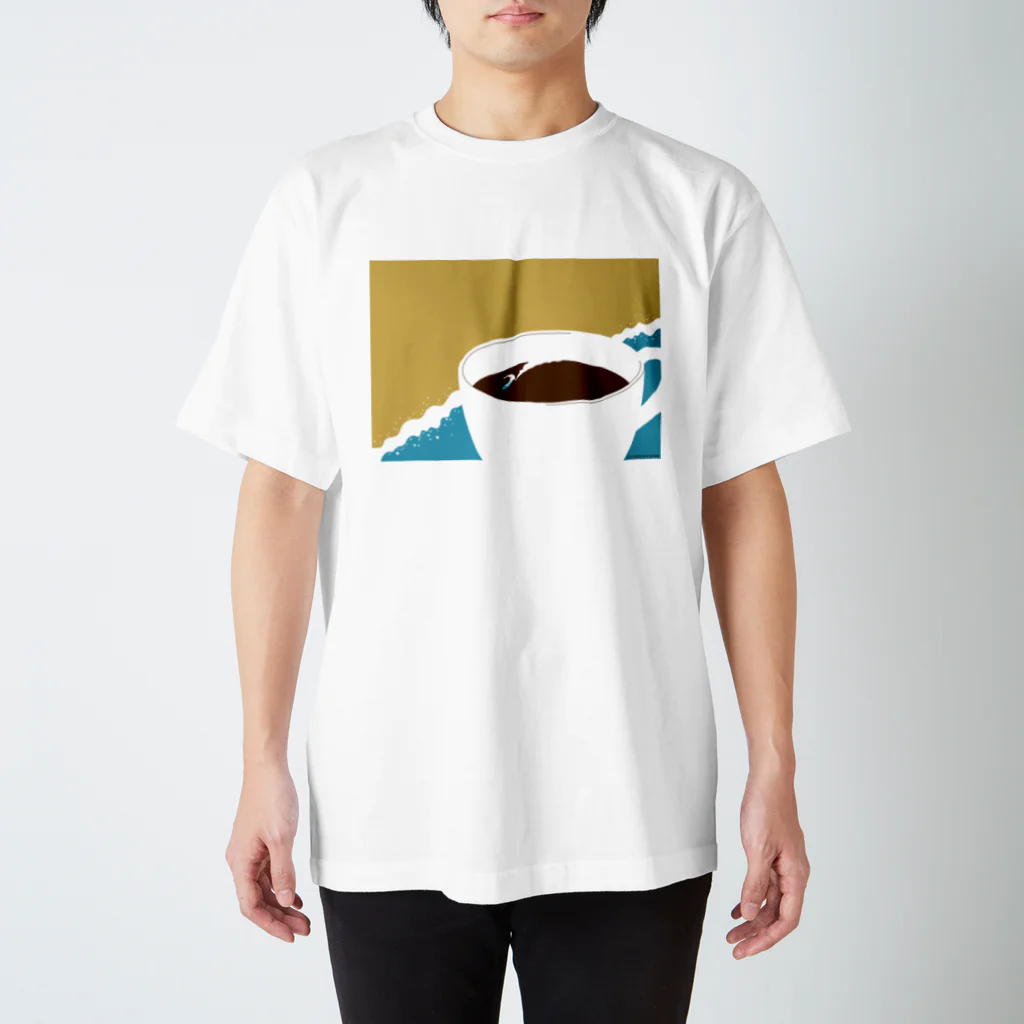 Arts&Crafts Muuの海とコーヒー Regular Fit T-Shirt