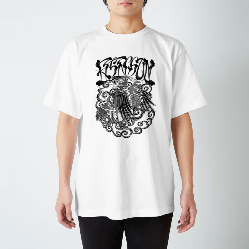 Y's Ink Works Official Shop at suzuriのRising sun Crow (Black Print) Regular Fit T-Shirt