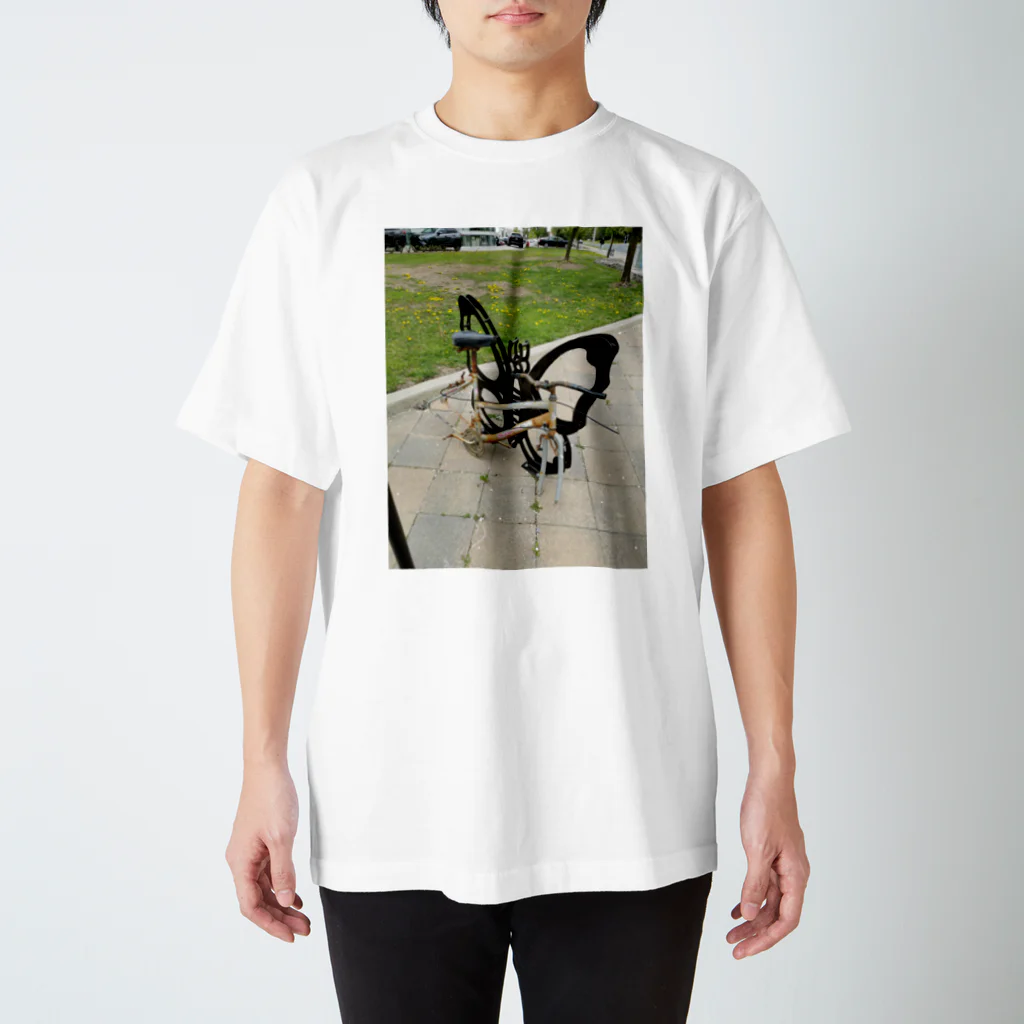 ふるあけのタイヤが盗まれた自転車 スタンダードTシャツ