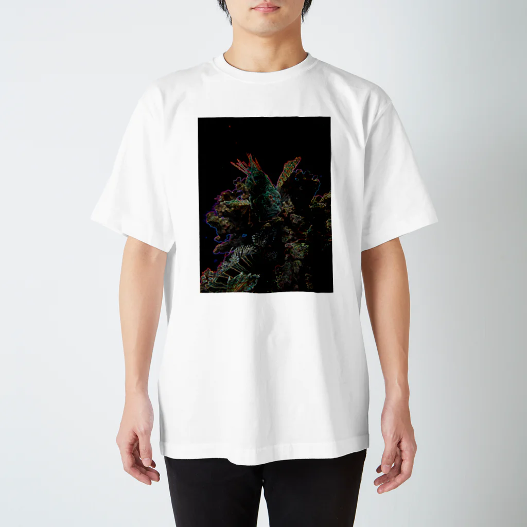 海の贈り物の黒カサゴ Regular Fit T-Shirt