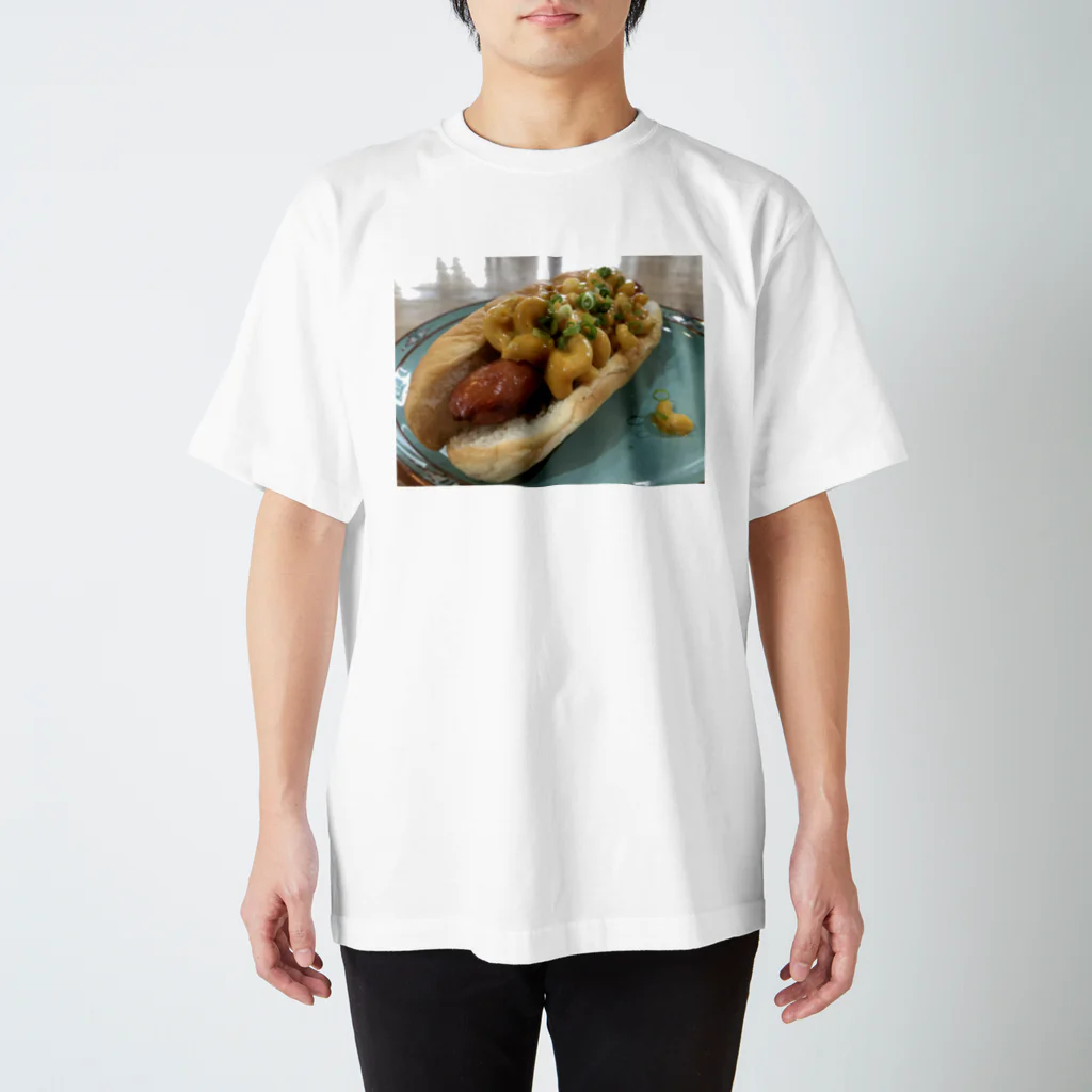 JUNK FOOD VENDORのマッケンチーズホットドッグ Regular Fit T-Shirt