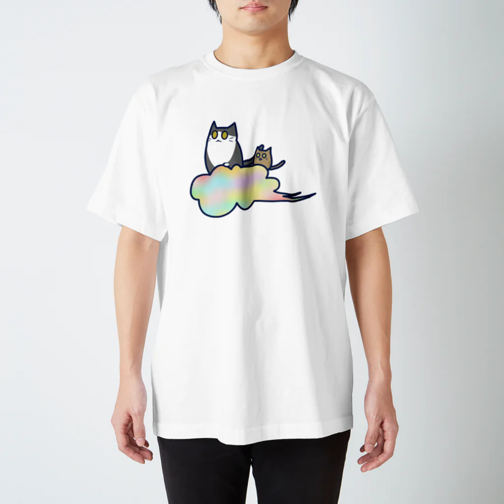 cosmicatiromの五色の雲と二匹の猫 Regular Fit T-Shirt