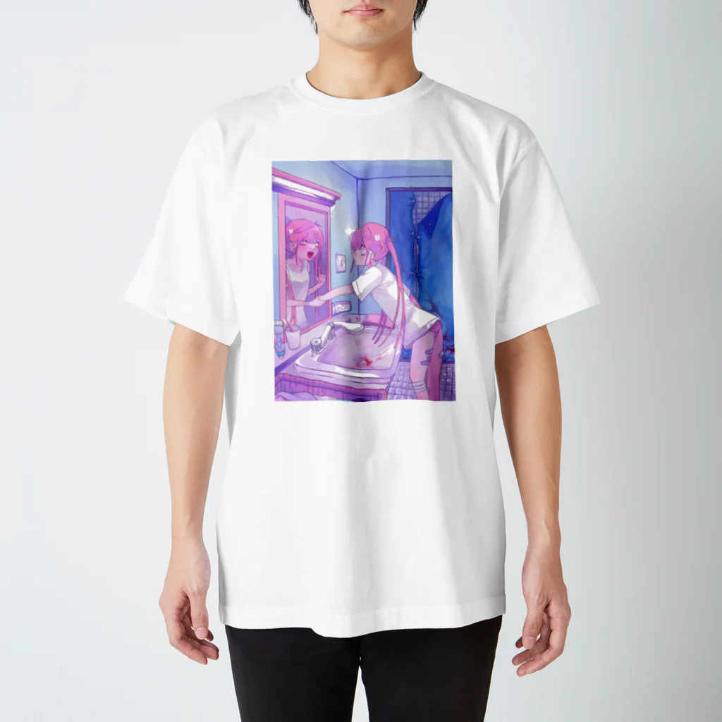 沈ムの鏡と少女 Regular Fit T-Shirt