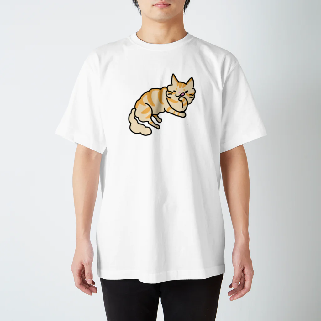 動物ガラス絵描きをしてる人のお店のぽっちゃり系ペロりネコさん Regular Fit T-Shirt