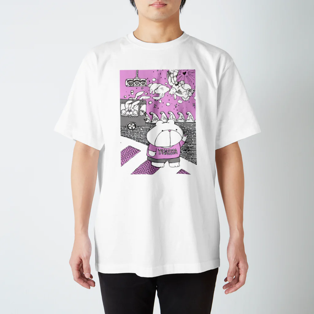 【Yuwiiの店】ゆぅぅぃーのうさ恋★くまさんにズキューーーーーン！ Regular Fit T-Shirt