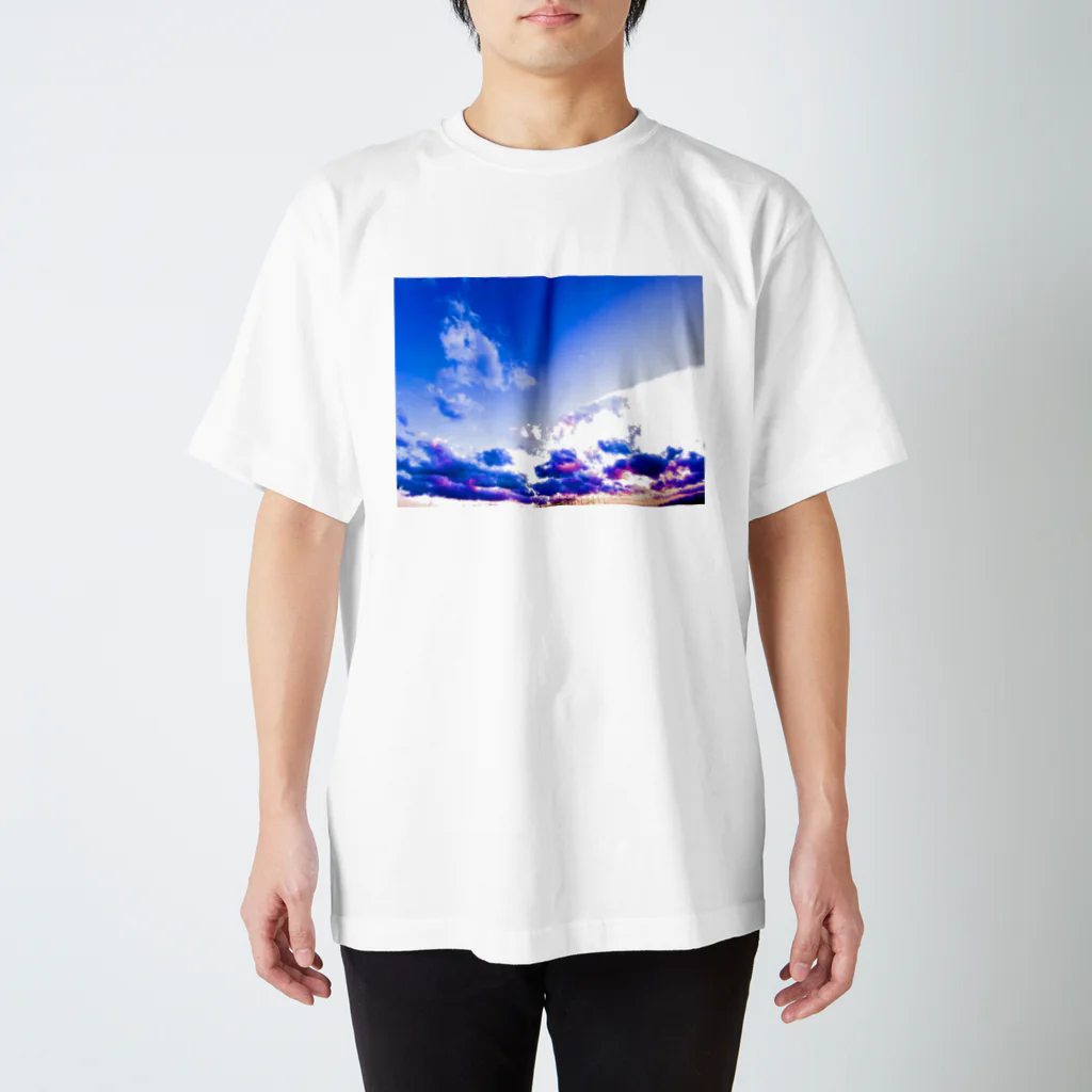 ぴぃのアノヒノソラ Regular Fit T-Shirt