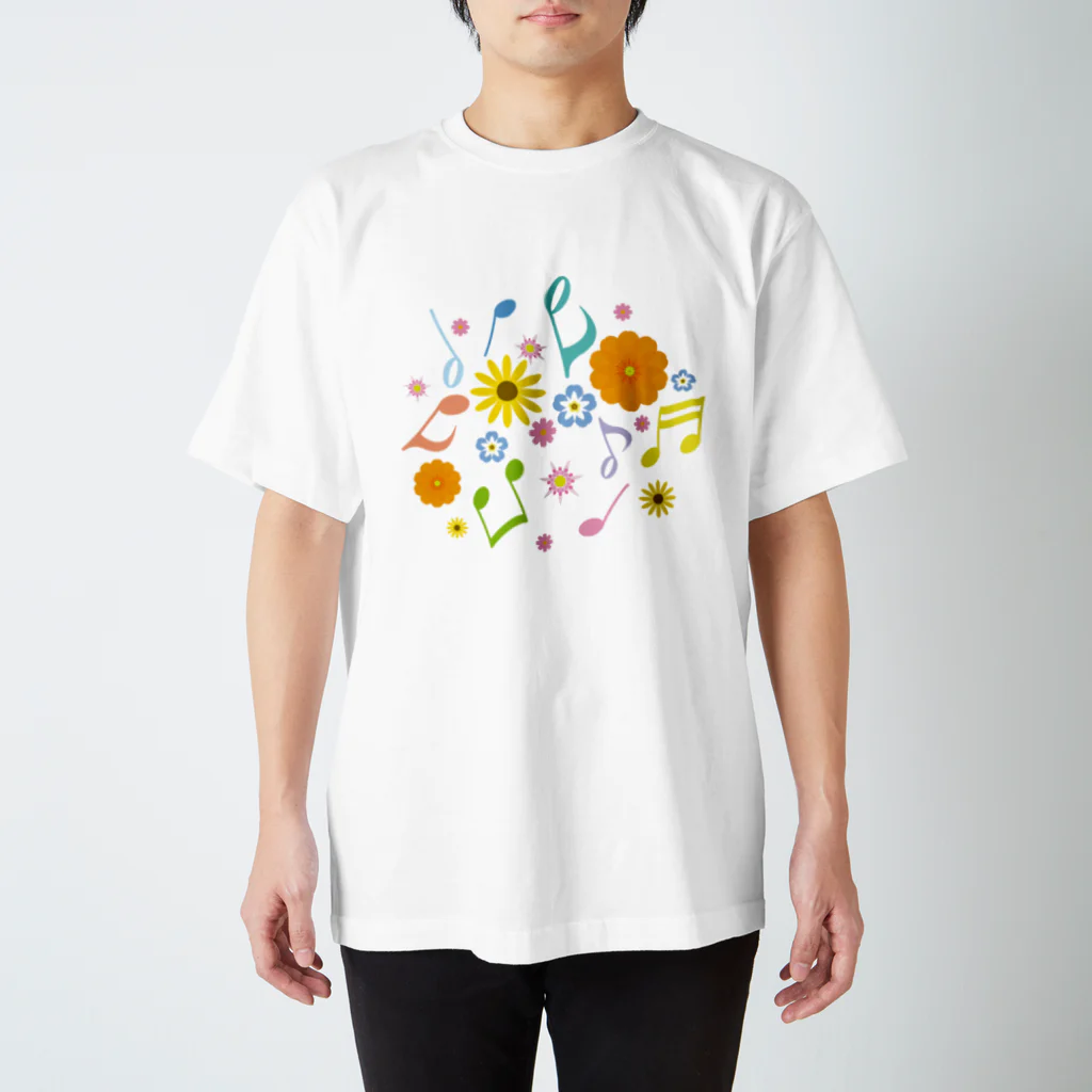 kimchinのきれいな花と音符 Regular Fit T-Shirt