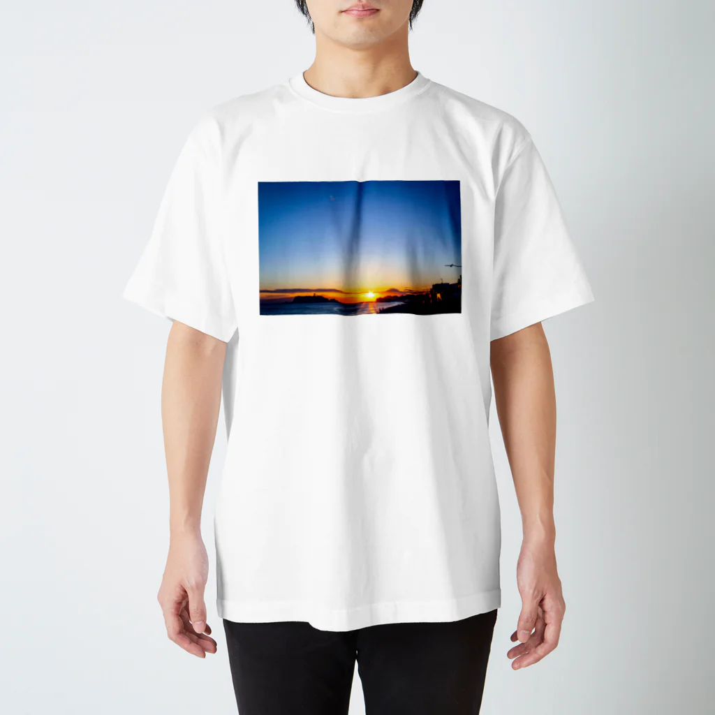 サニーデイ.1dayのSunset湘南（七里ヶ浜） Regular Fit T-Shirt