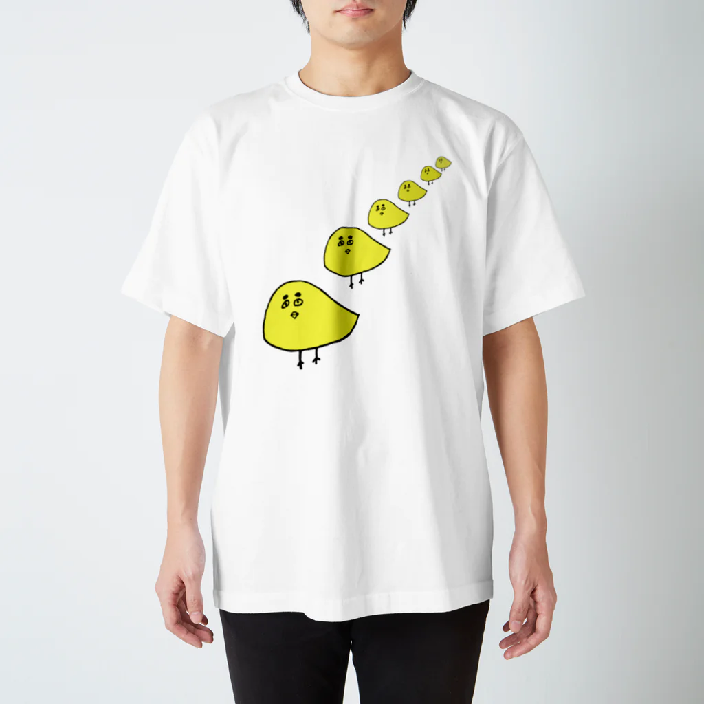 くぼたにんじんのひよこ(だんだん大きくなる) スタンダードTシャツ