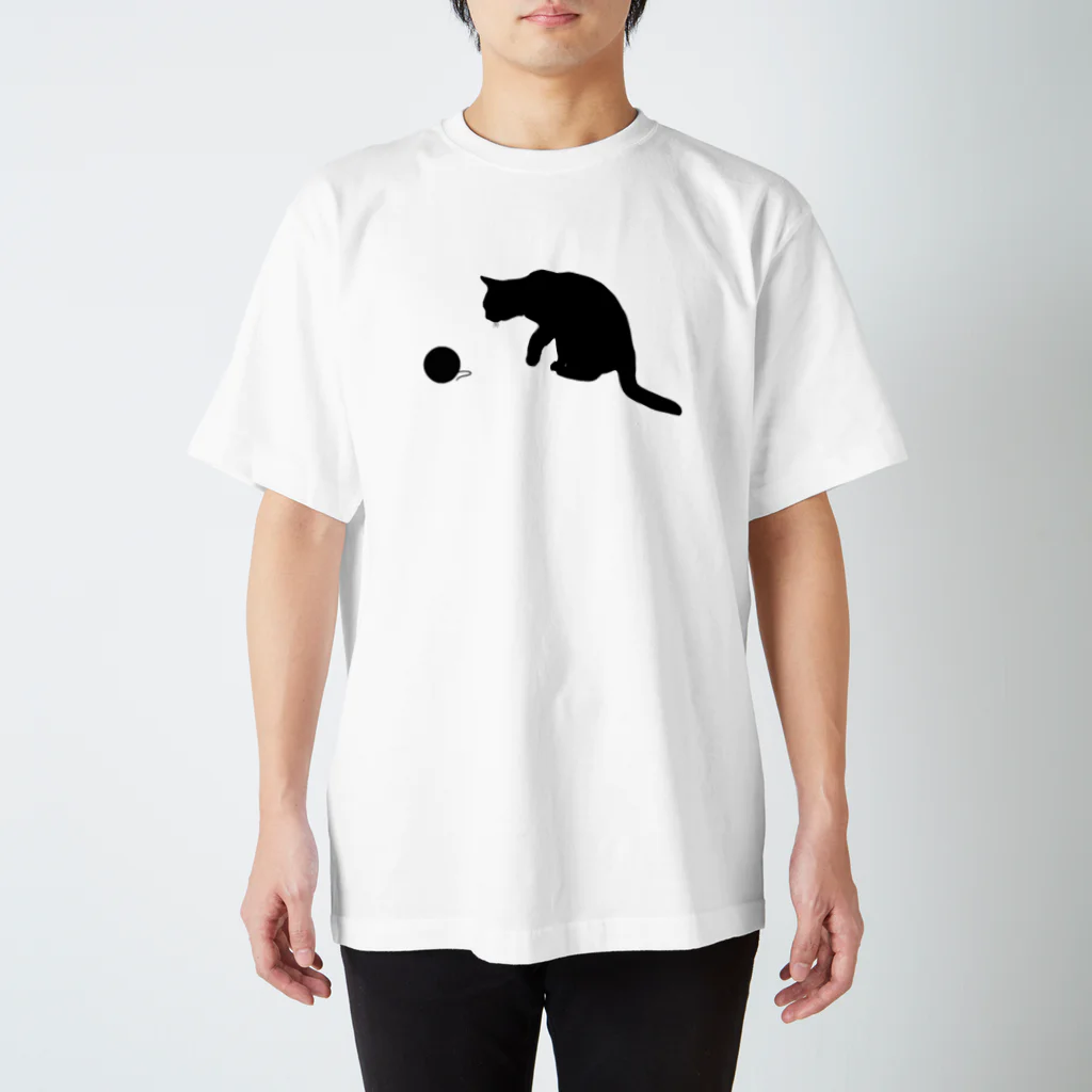 にゃんぽ　はぴねすの毛玉と猫 スタンダードTシャツ