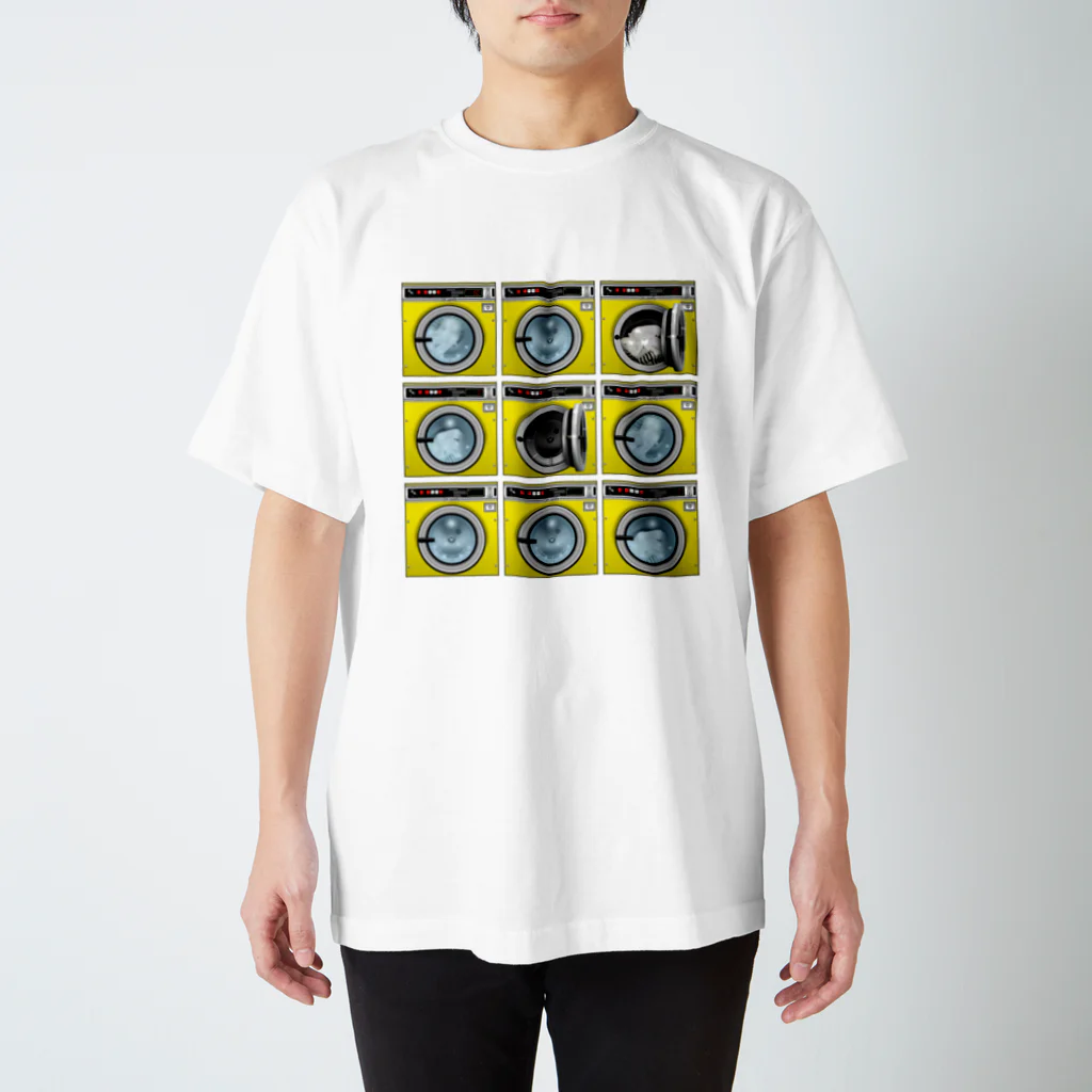 TOMOKUNIのコインランドリー Coin laundry【３×３】 Regular Fit T-Shirt