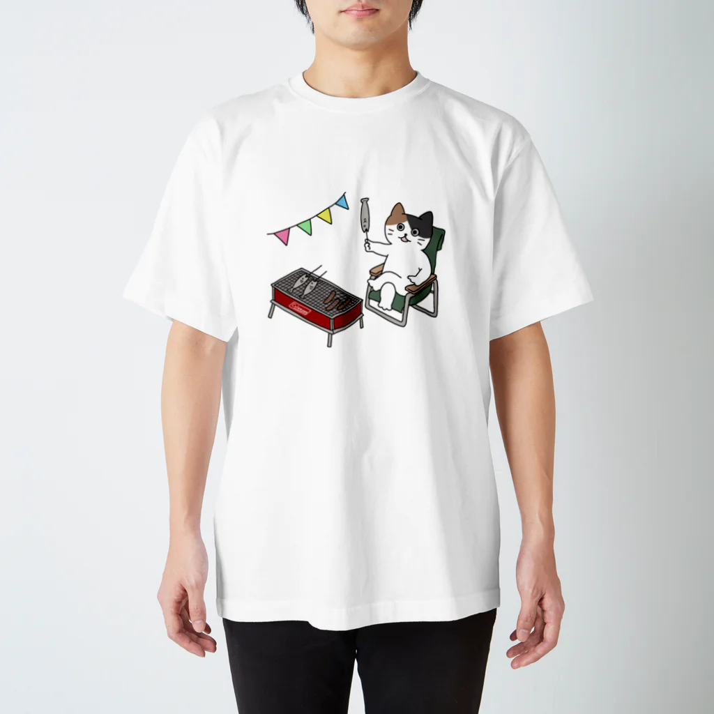 Cocotte Mottoのアウトドアなねこ１ Regular Fit T-Shirt