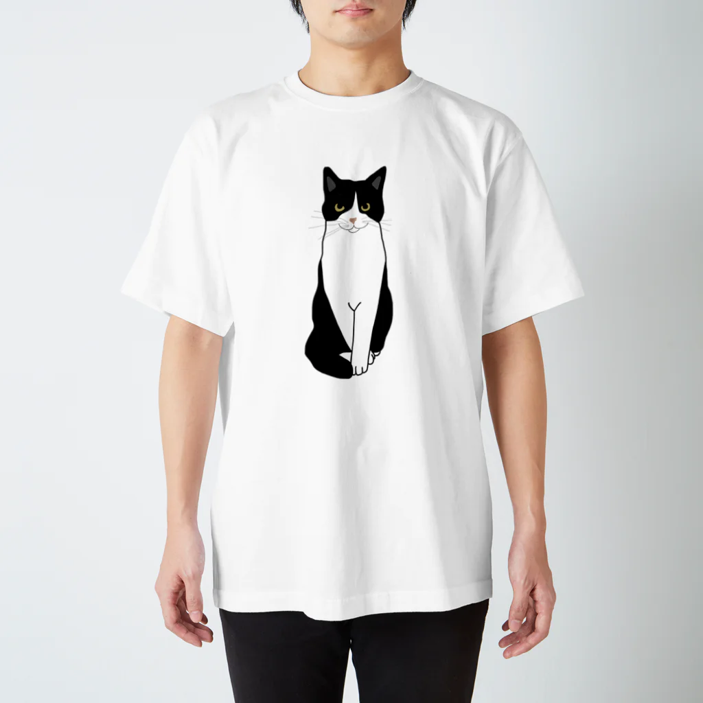 小鳥と映画館のお利口さんのハチワレちゃん Regular Fit T-Shirt