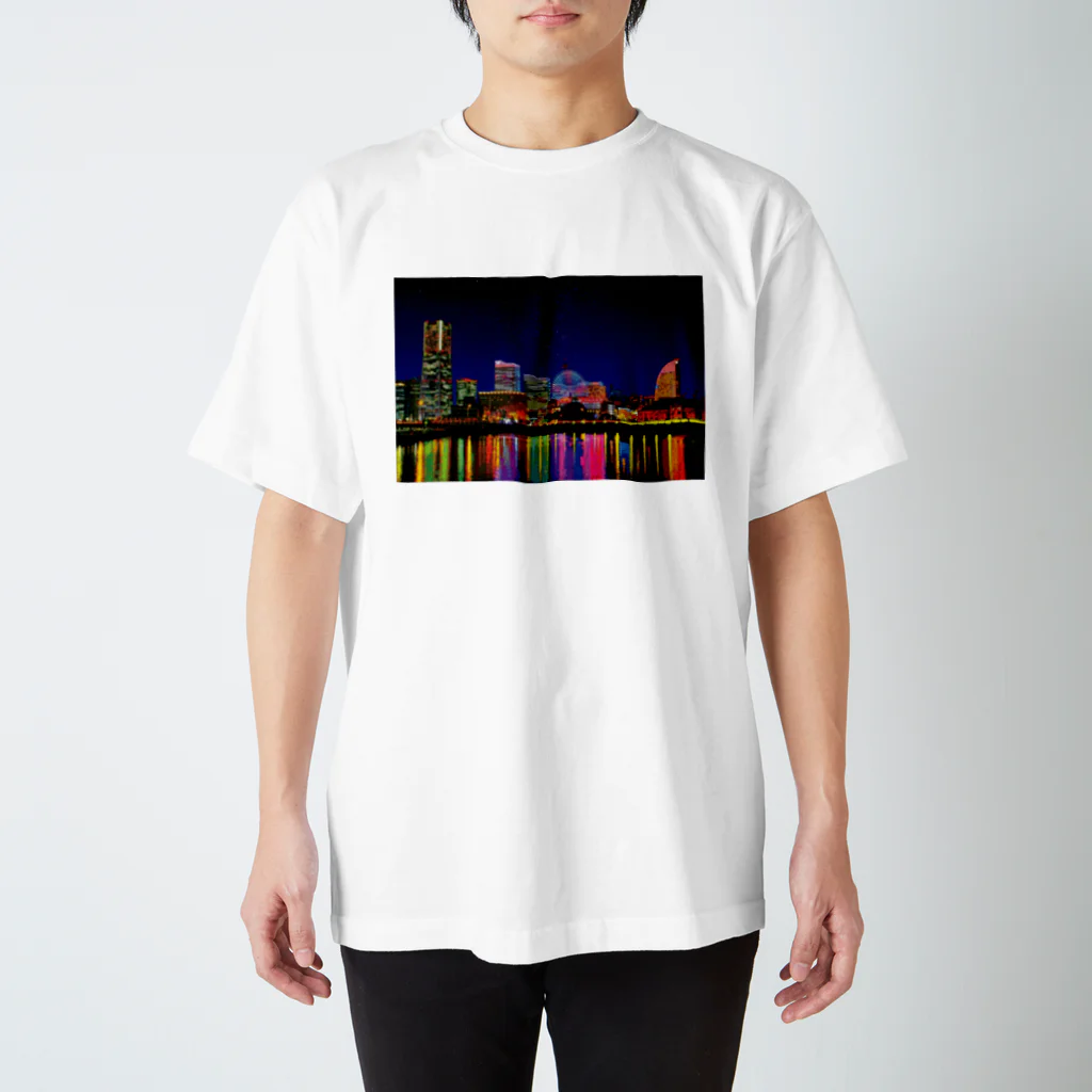 GALLERY misutawoの横浜 みなとみらいの夜景 Regular Fit T-Shirt