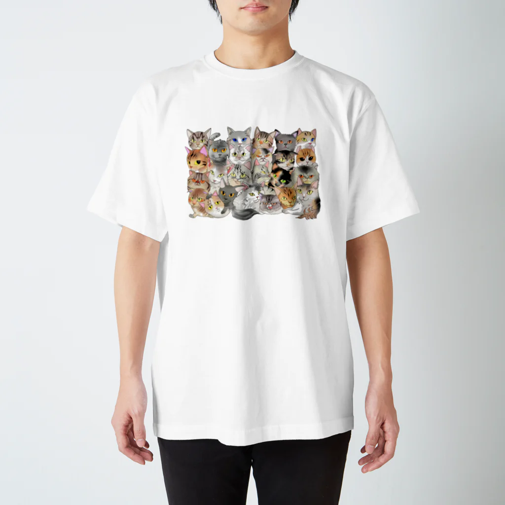 猫カフェにあにゃあグッズショップの猫カフェにあにゃあの愉快な仲間達 Regular Fit T-Shirt