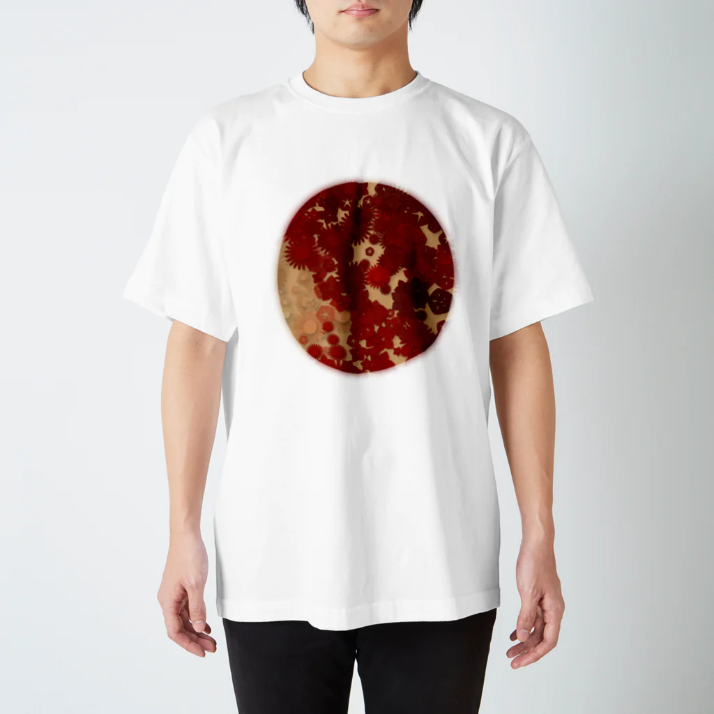 pianocurve DesignのMoon face designed with summer flowers No.14 Regular Fit T-Shirt