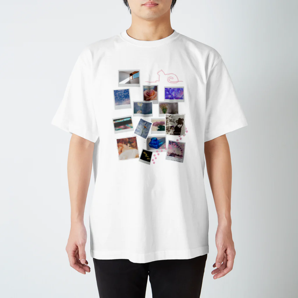 𝙈𝙊𝙈𝙊'𝙨 𝙎𝙝𝙤𝙥のMOMOとコラージュ Regular Fit T-Shirt