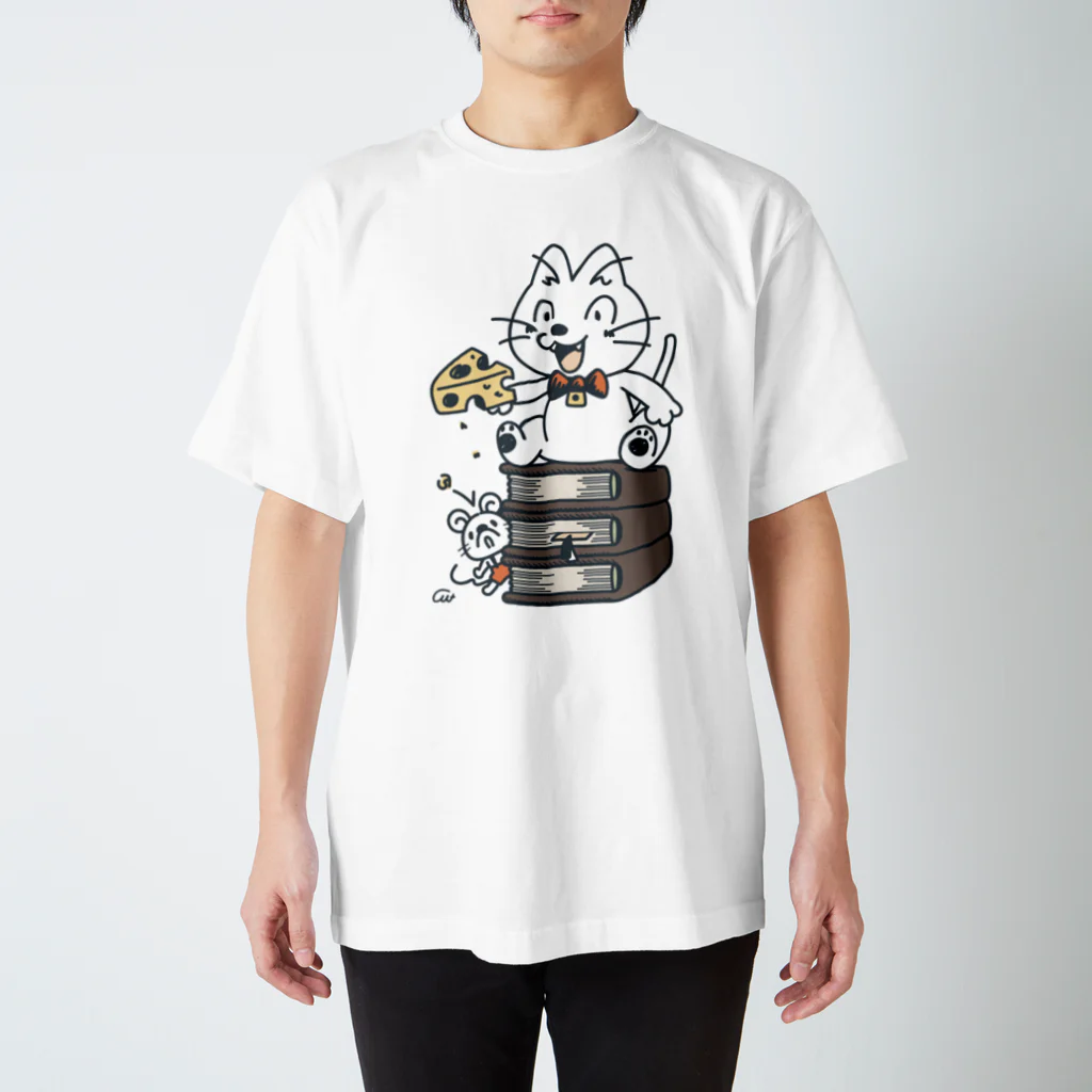 イラスト MONYAAT のねことネズミと例のチーズA Regular Fit T-Shirt