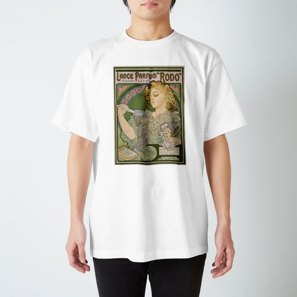 世界の絵画アートグッズのアルフォンス・ミュシャ《吹き付け式香水「ロド」》 スタンダードTシャツ