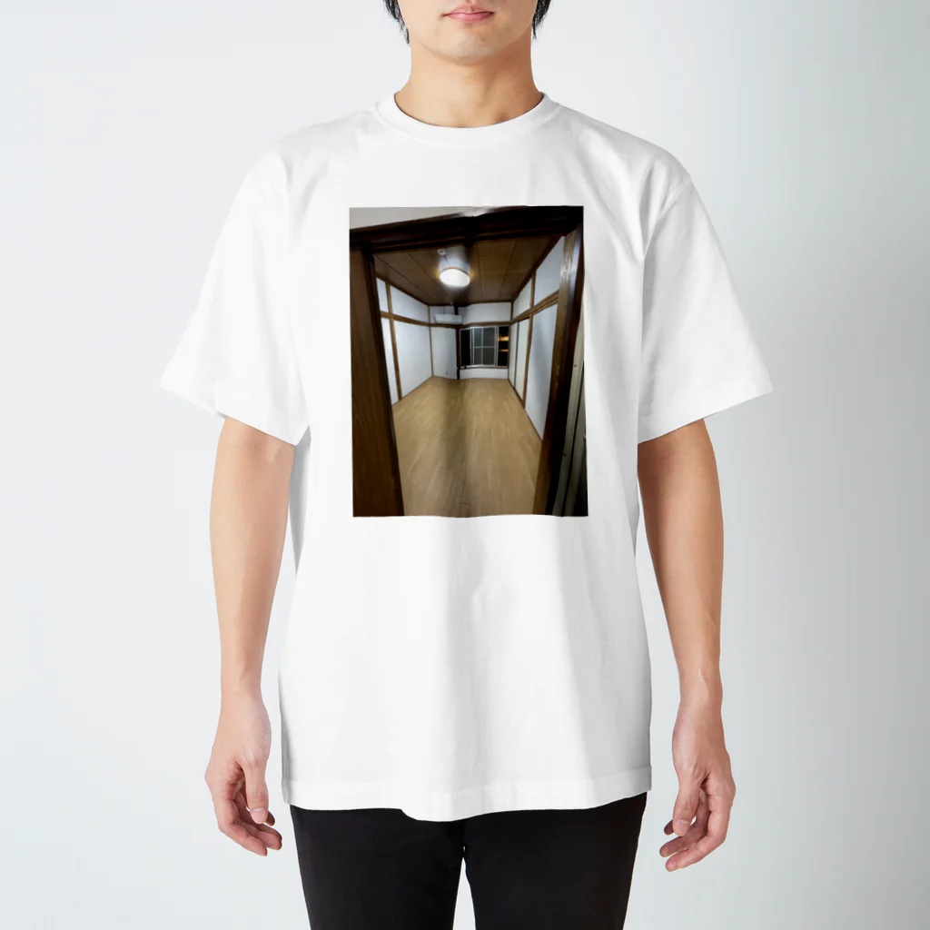 人生の前の家ver.2 (片付け済) Regular Fit T-Shirt