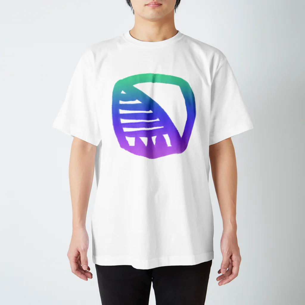 島本わかば🔰🐟🥕とりもとの島本ロゴ　グラデーション筆 Regular Fit T-Shirt