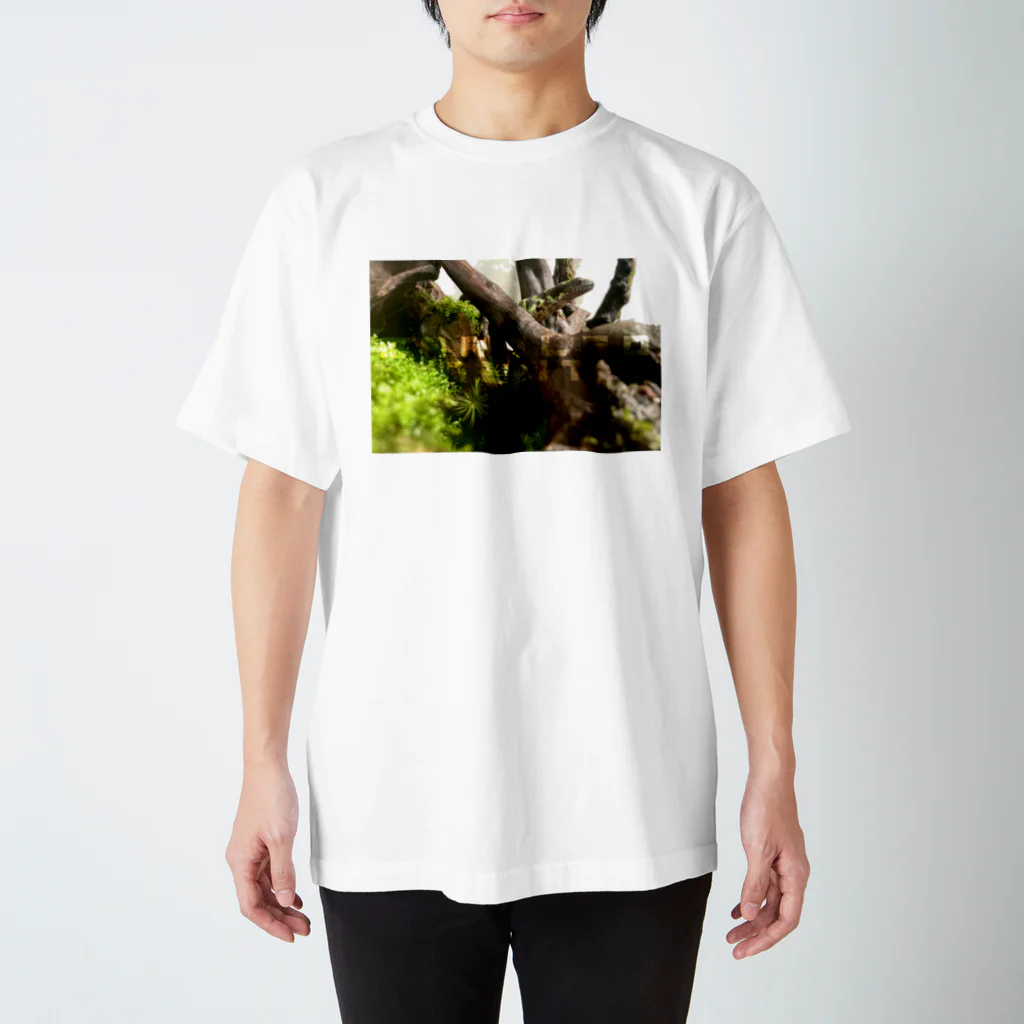 エゴイスト乙女のマダライモリ Regular Fit T-Shirt