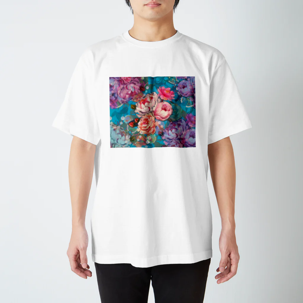 NORIMA'S SHOP の薔薇、芍薬、牡丹のボタニカルブーケと螺鈿模様の壁紙イラスト スタンダードTシャツ