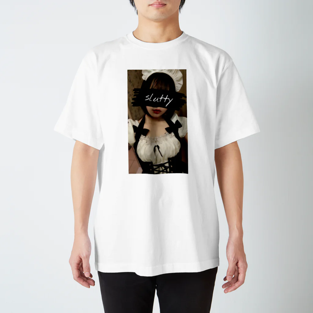 ___yume428のslutty Regular Fit T-Shirt