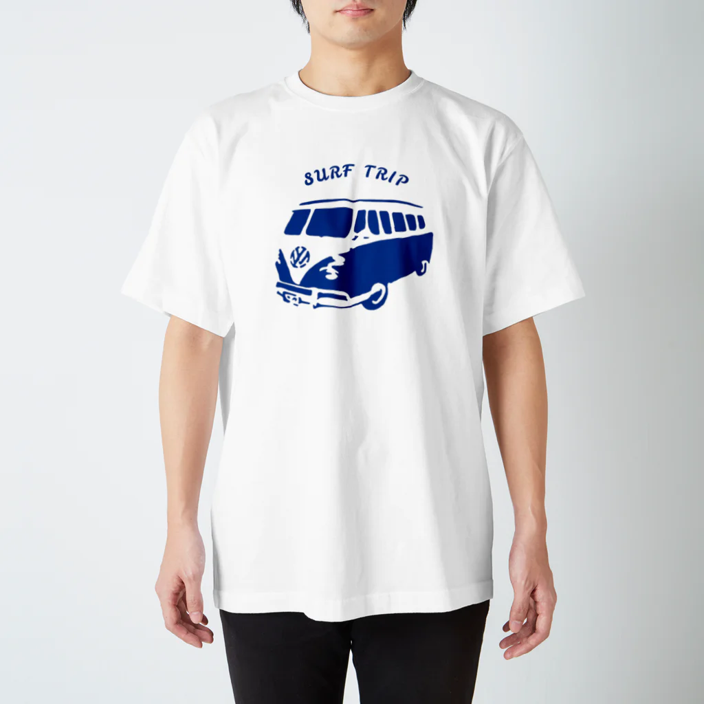 ブルーカメラのシンプルTシャツ屋のワーゲンバスでサーフィンへGo スタンダードTシャツ