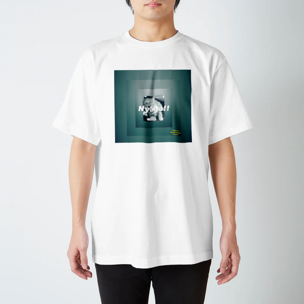 にゃがチューンのSquare Nyaga  Regular Fit T-Shirt