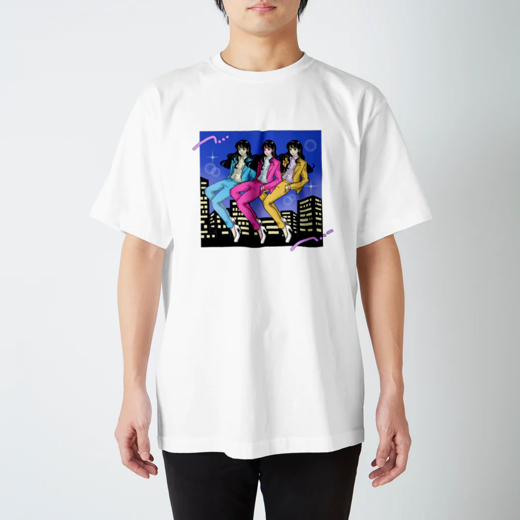 マツヤ マイカのネオ東京 Regular Fit T-Shirt