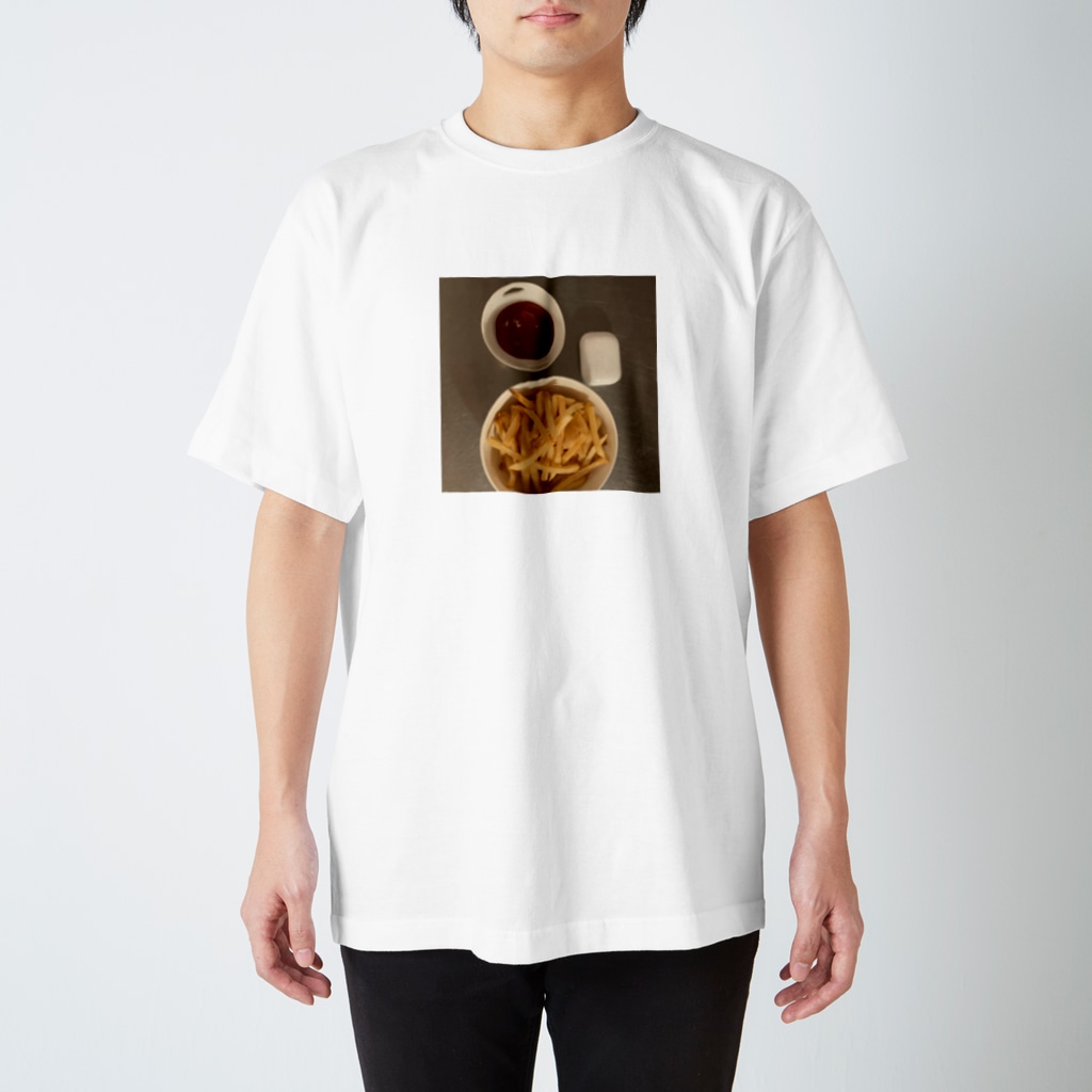 切り身チャンネルの夜中に食べたポテトとAirPods pro☆ Regular Fit T-Shirt