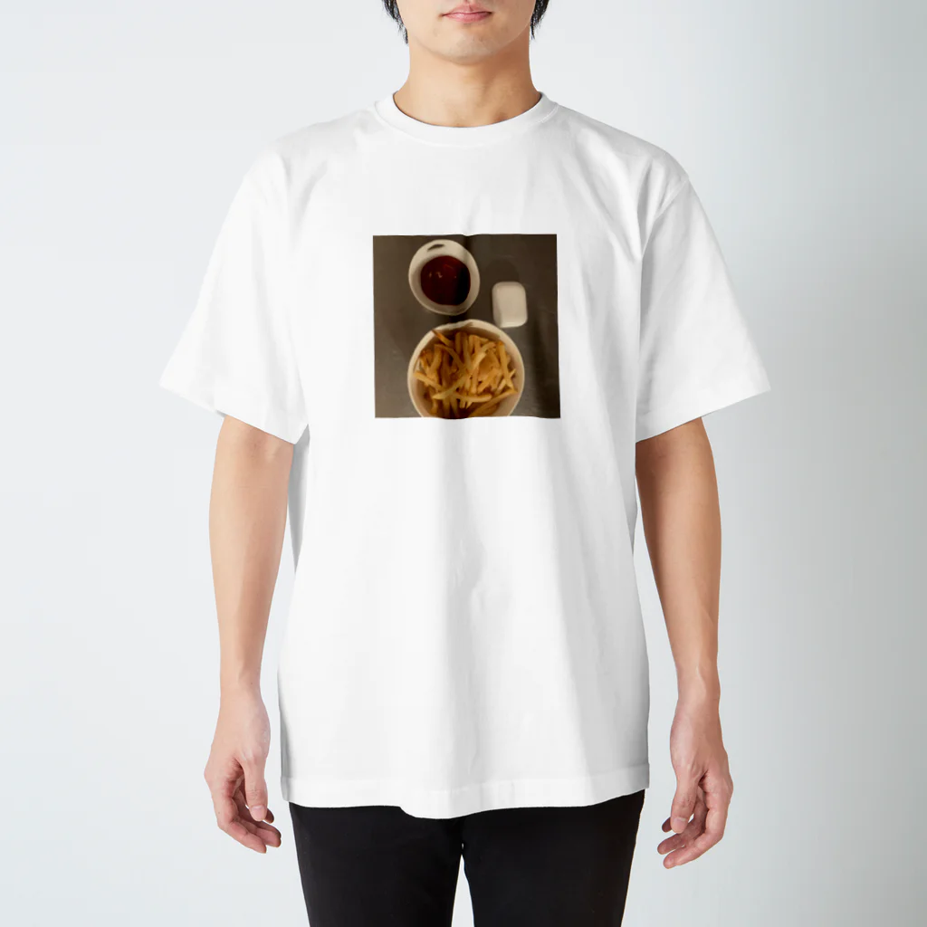 切り身チャンネルの夜中に食べたポテトとAirPods pro☆ Regular Fit T-Shirt