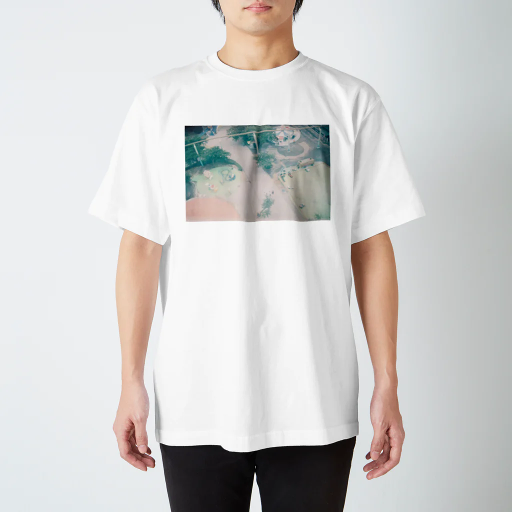 忘れないでの遊園地 Regular Fit T-Shirt