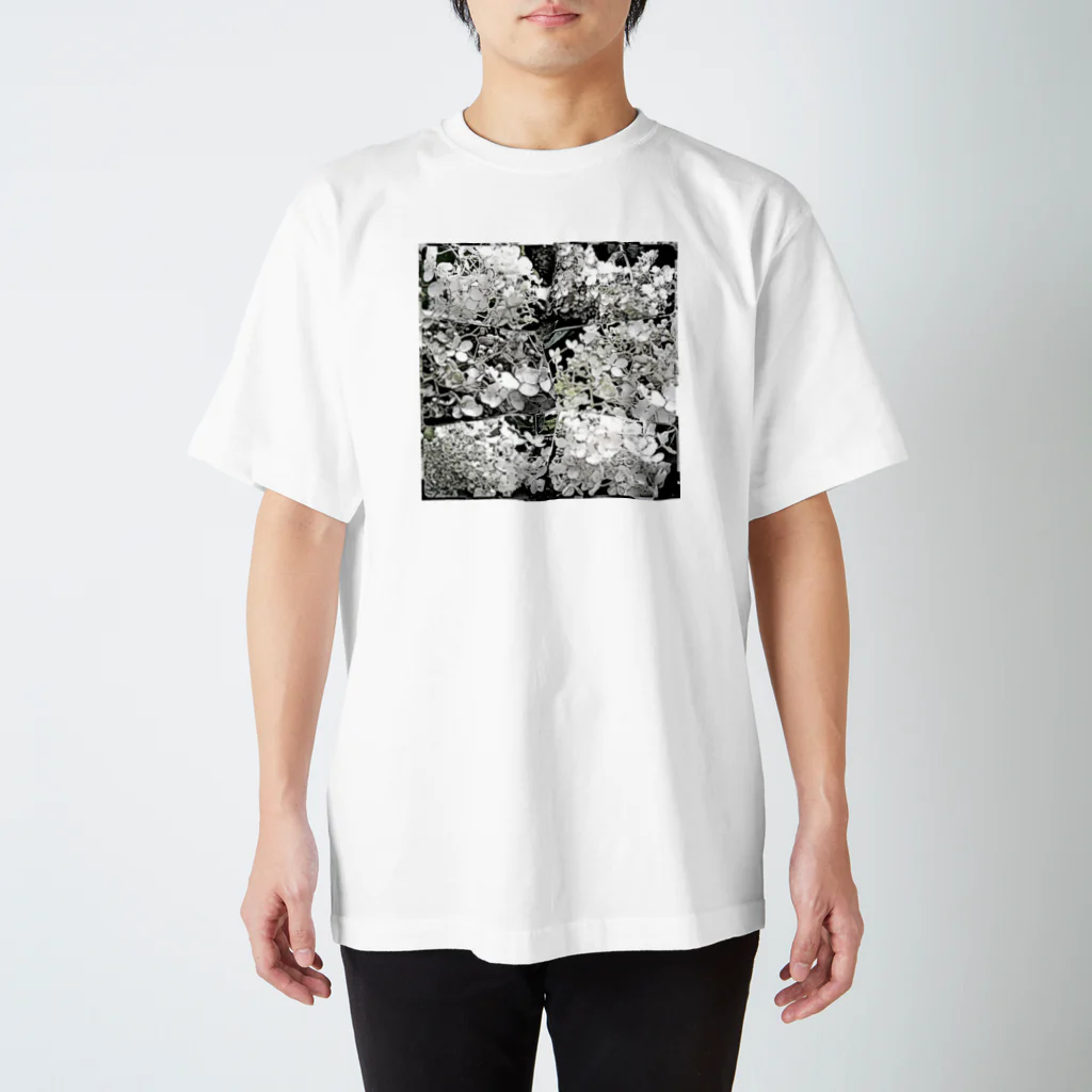 Hanamusubi001の紫陽花 スタンダードTシャツ